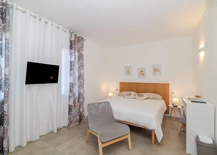 Anthias Rooms- 3*