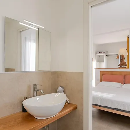 Anthias Rooms- Гостевой дом 3*
