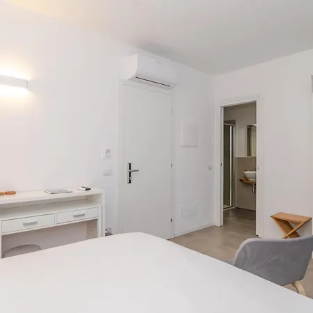 Гостевой дом Anthias Rooms-
